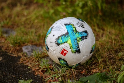 لاعب انتقل من باريس سان جيرمان إلى توتنهام هوتسبير
